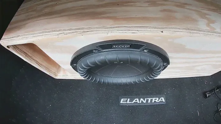 Kicker CompQ 10 excursion
